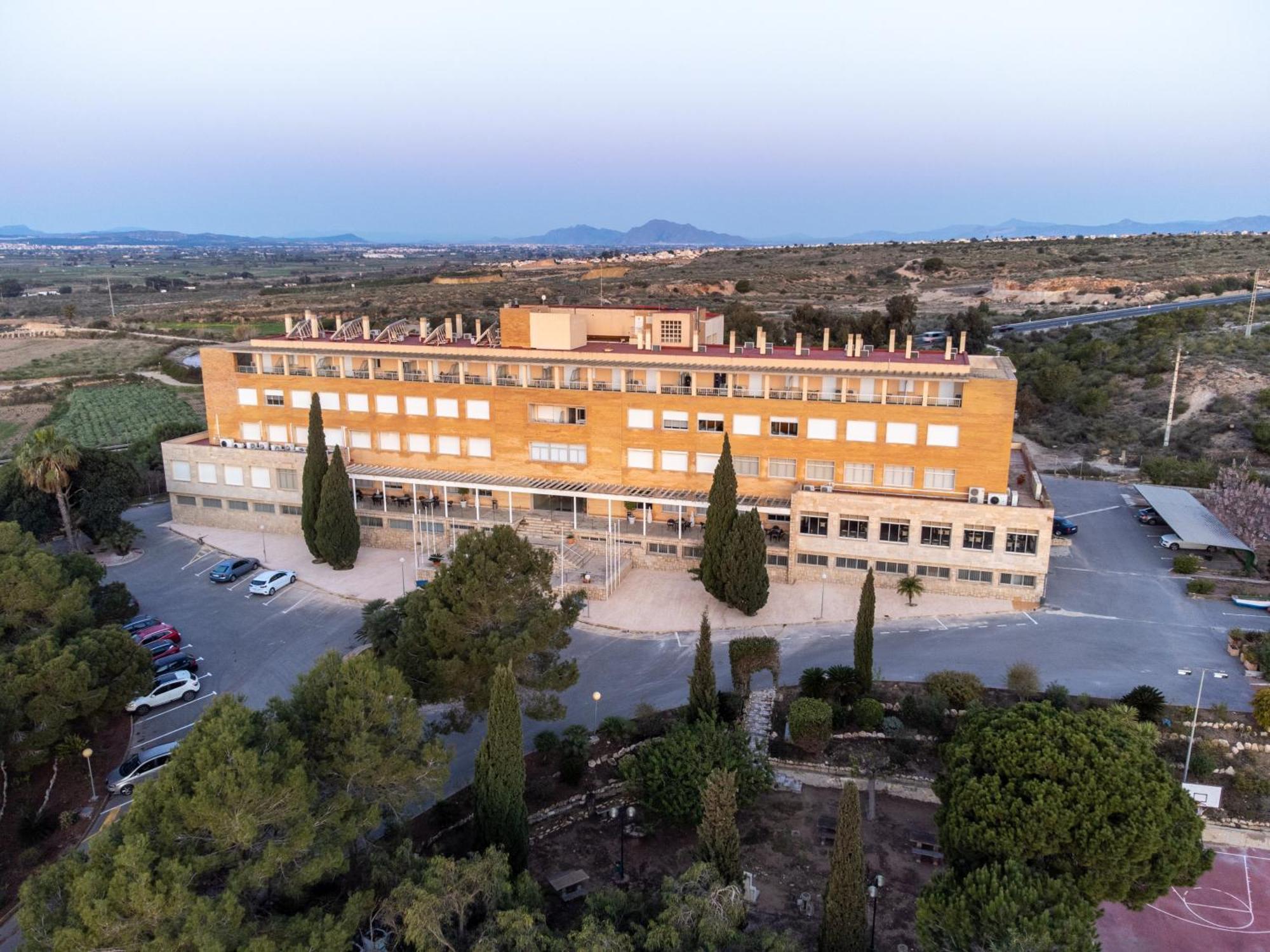 Costablanca Explore Hostel Sports & Events La Mariña 外观 照片