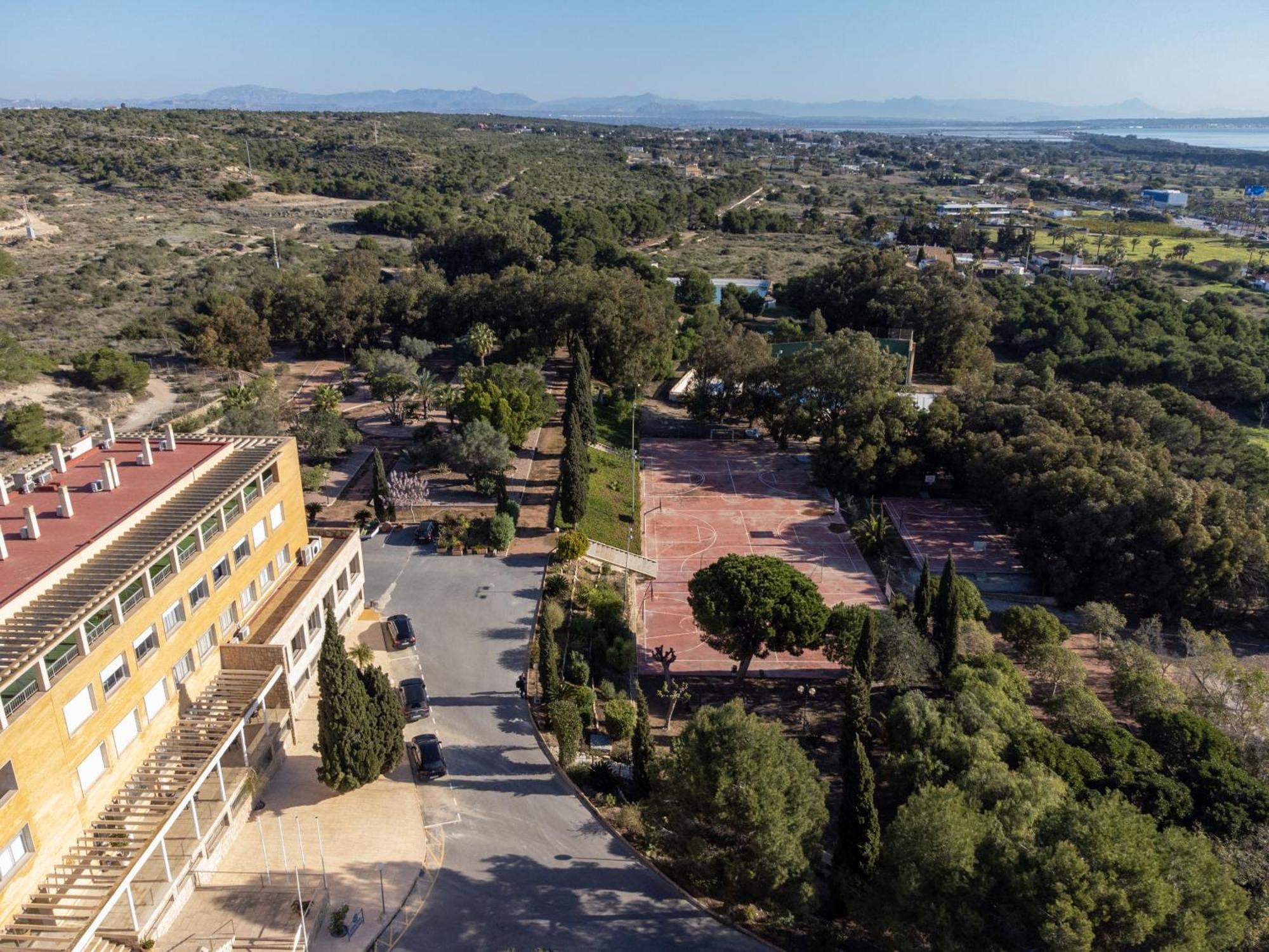 Costablanca Explore Hostel Sports & Events La Mariña 外观 照片